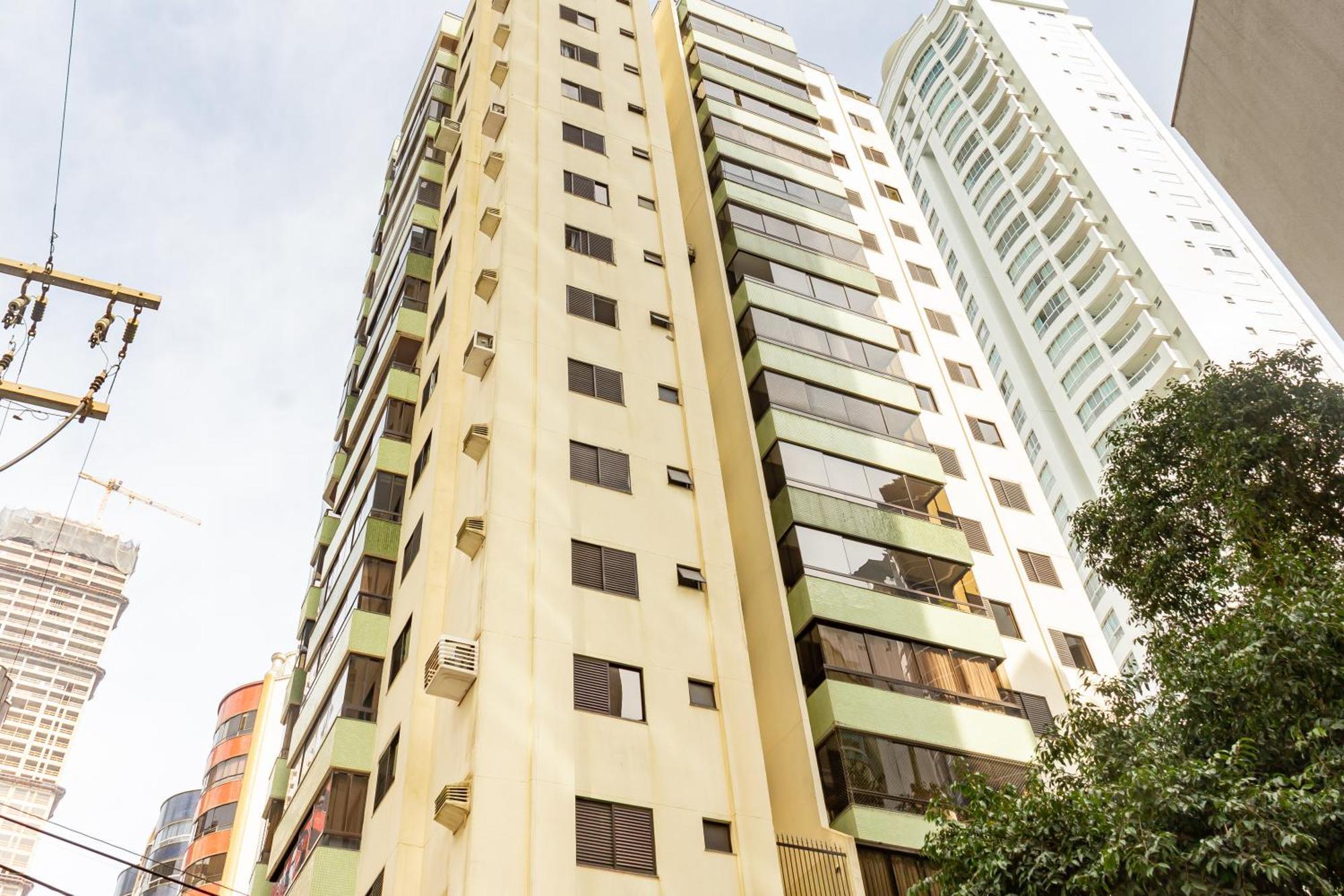 Apartamento Apartamento na Rua 3500, 50m da Praia em Balneário Camboriú P825 Exterior foto